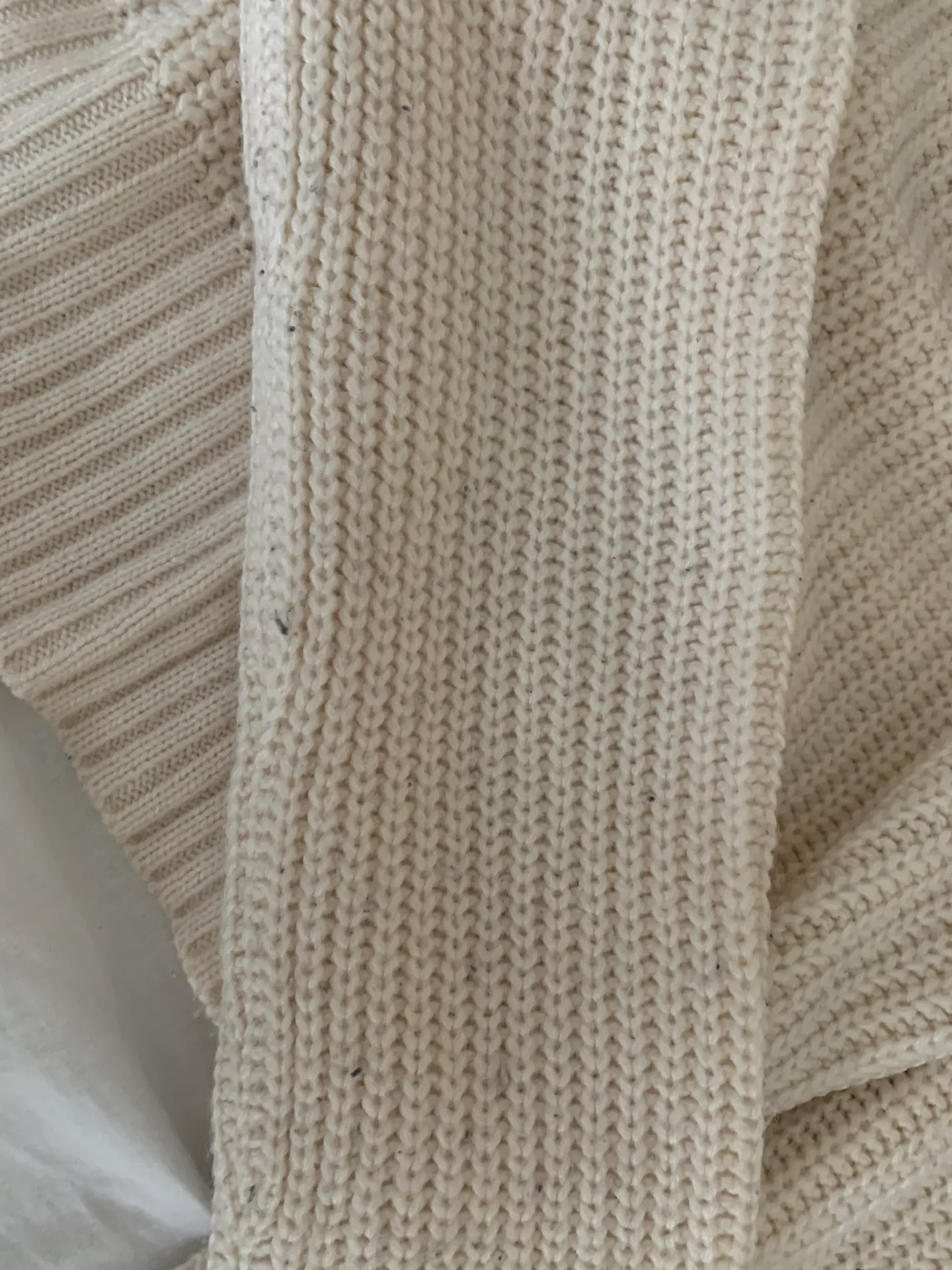 Croptop Sweater White - Image 6