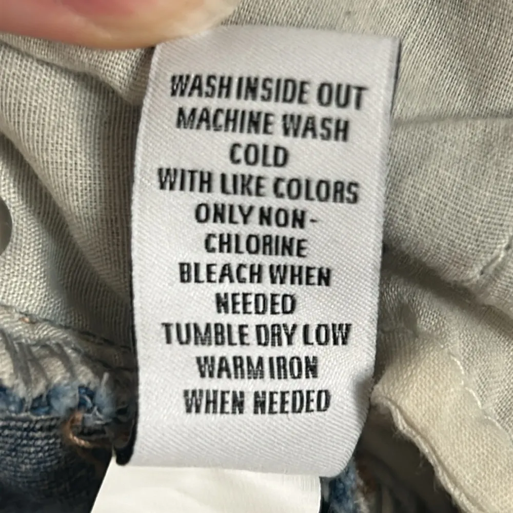 RSQ Distressed Raw Hem Boyfriend Denim Jean Bermuda Cut Off Shorts - Image 8