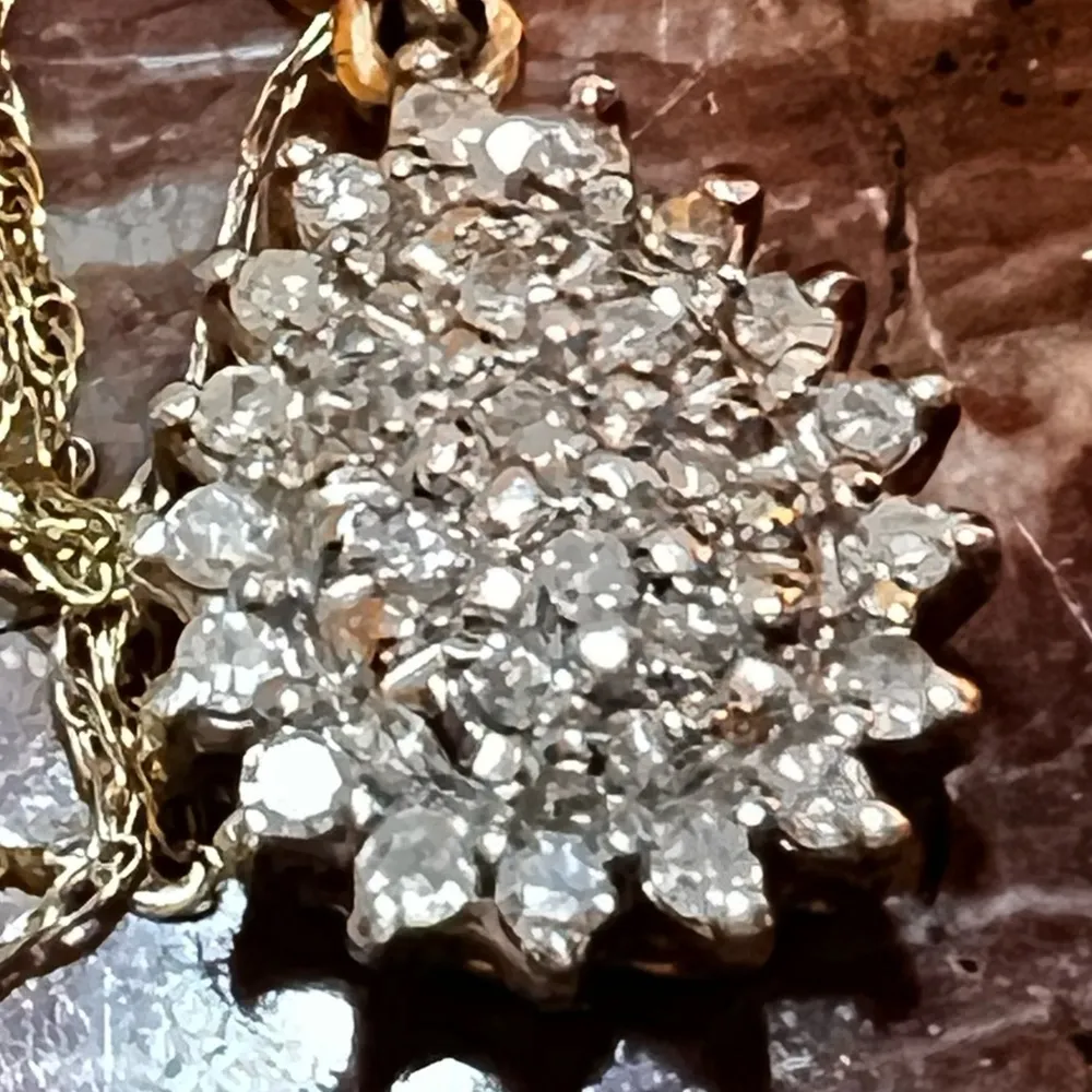 10K Gold Diamond Teardrop Pendant Necklace - Image 7