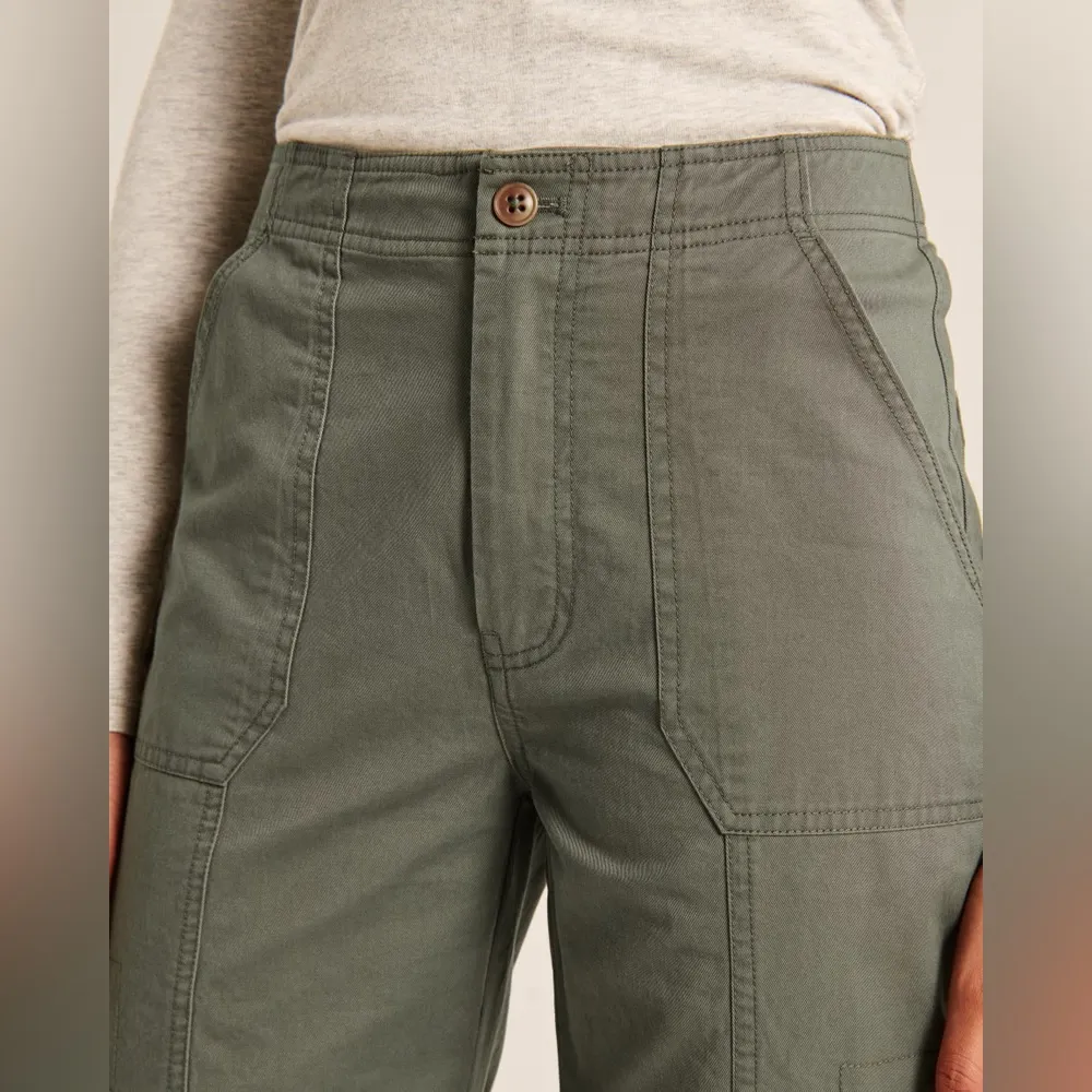 Abercrombie and Fitch Relaxed Cargo Pants Olive Size 32/ 14 Short - Image 14