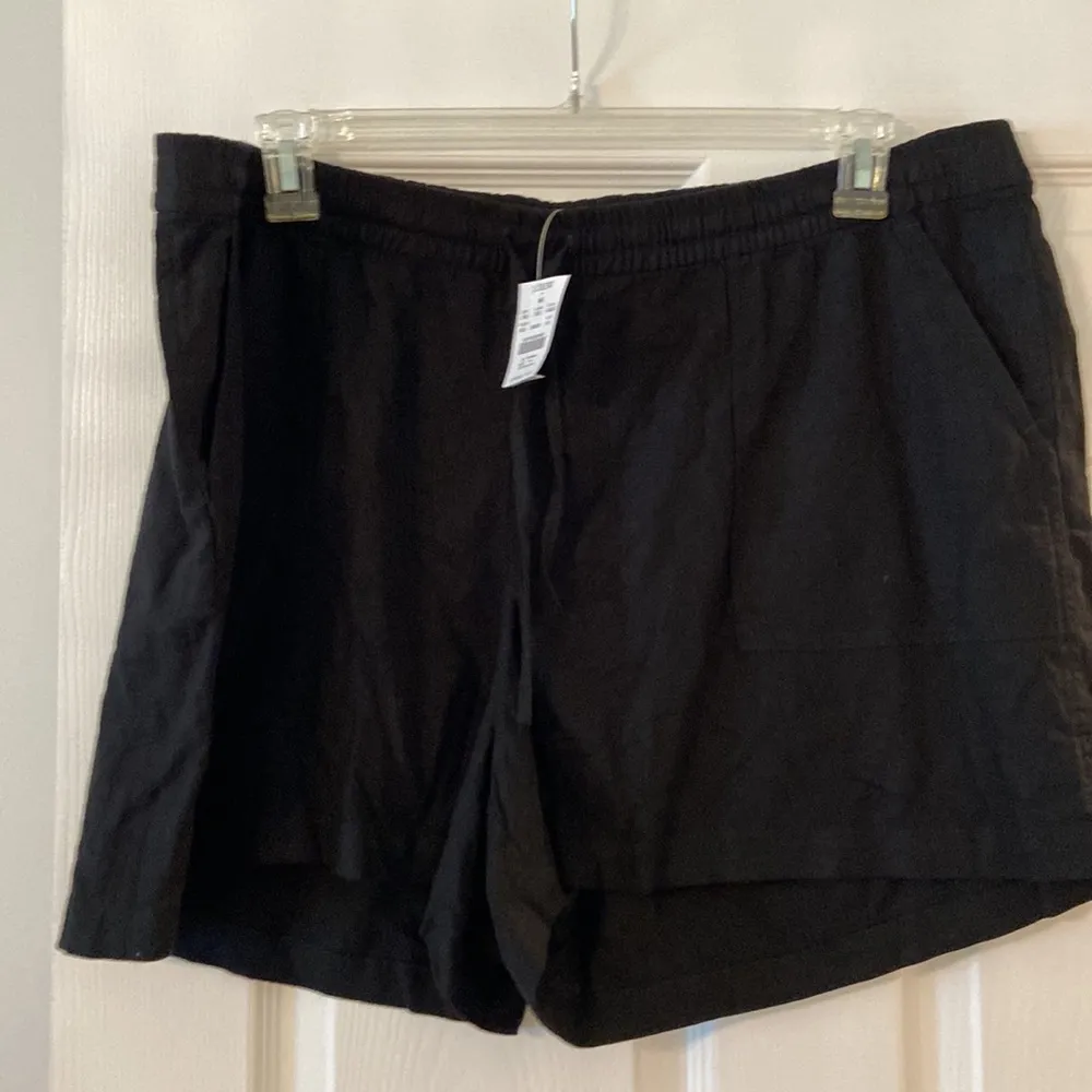 J.Crew Linen Shorts size XXL brand new with tag inseam 3” waist 40” elastic - Image 3