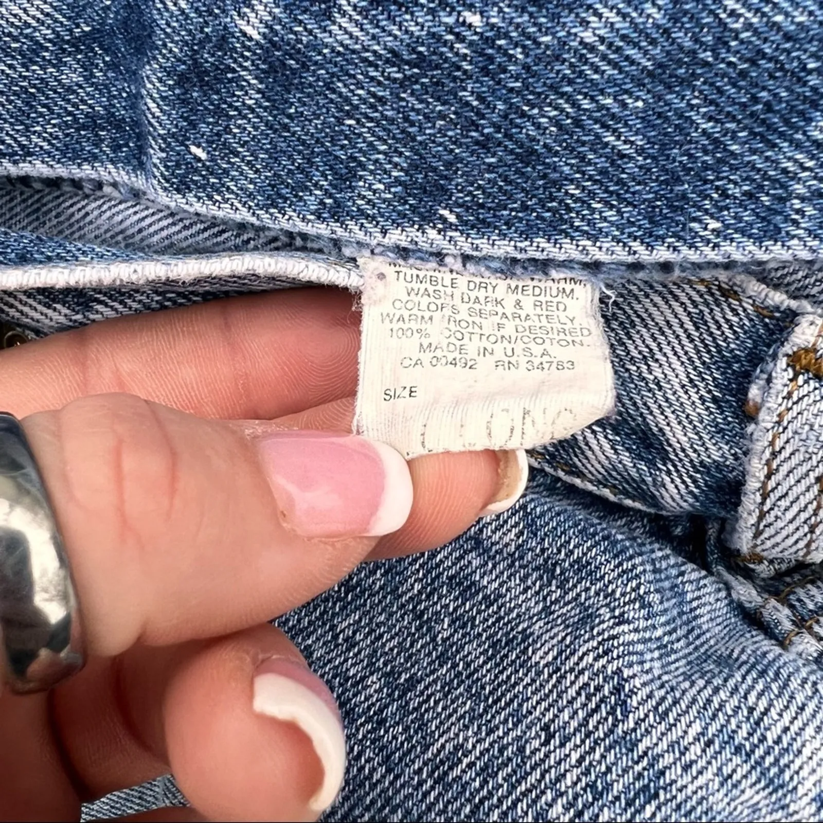 Vintage 80s Lee Stonewashed acid washed high rise wedgy fit taper leg mom jeans Blue Size 28 - Image 6