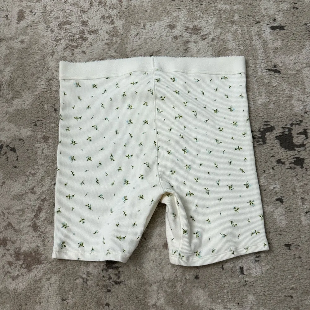 Skims Floral Boxers Size Large - Image 2
