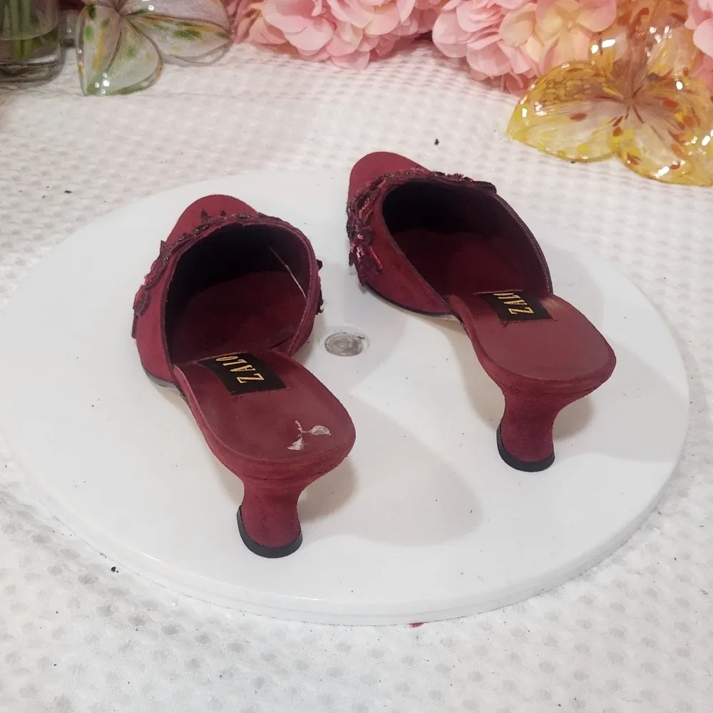 ZALO Vintage Floral Beaded Red Suede Kitten Heel Slip On Size 6M - Image 4