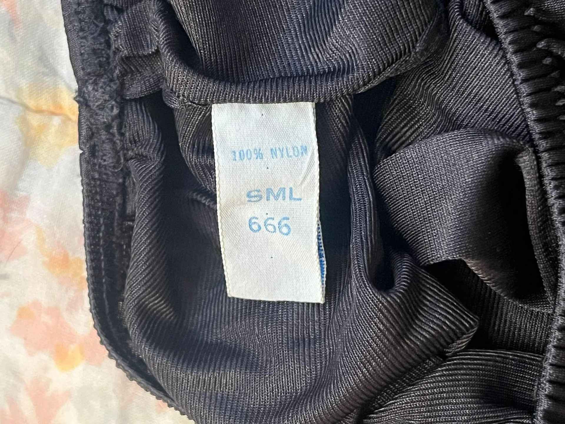 Glydons black skirt slip - Image 3