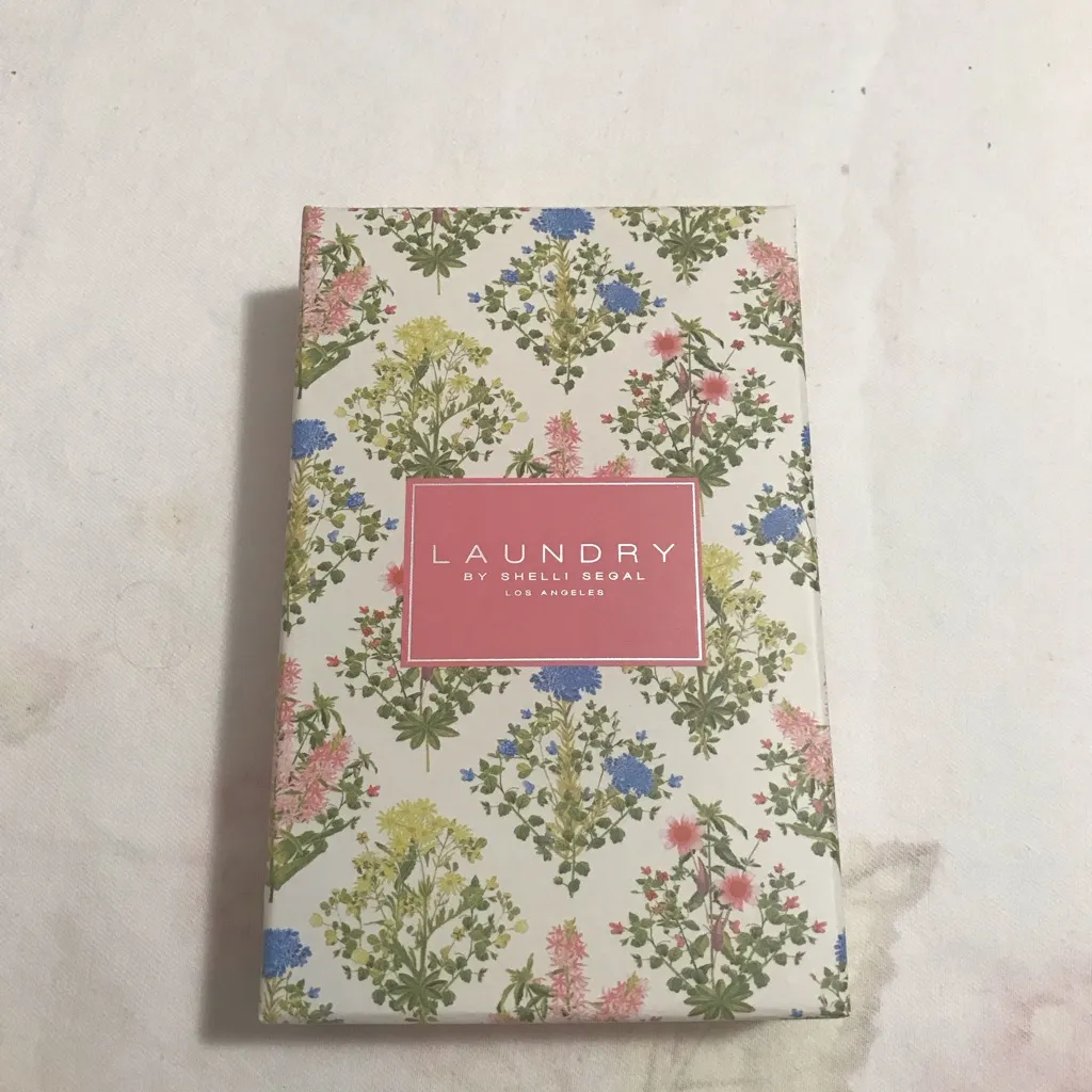 Laundry by Shelli Segal  Gold Tone Layered Necklace and Earring Jewelry Set 16” - Image 2