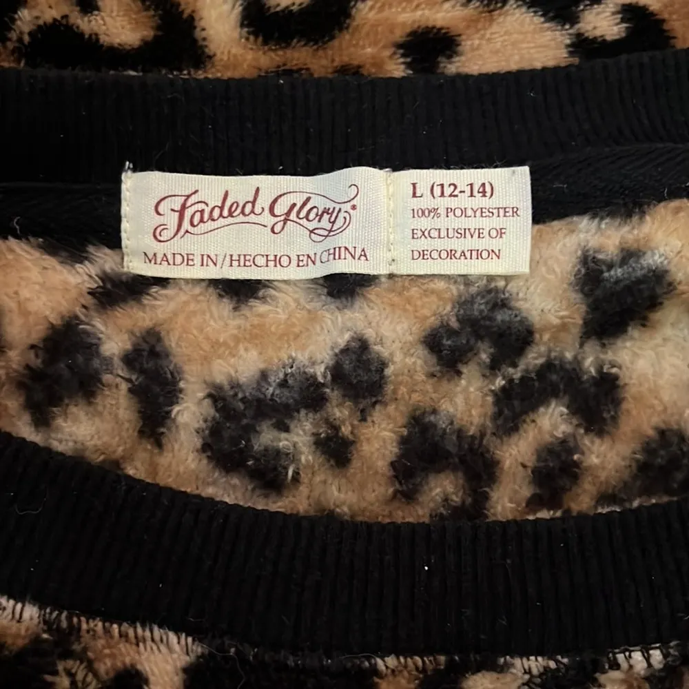 Faded Glory fuzzy leopard sweatshirt - Image 6