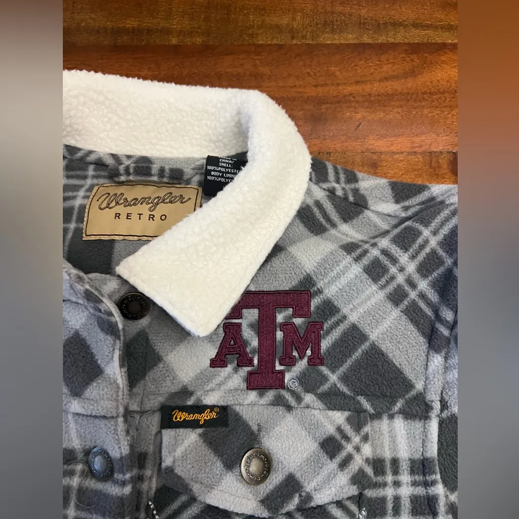 Wrangler Retro Texas A&M Sherpa Lined Plaid Jacket Women’s Small NWOT Gray - Image 2