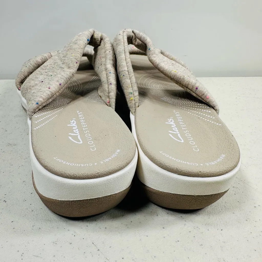 Clarks Women's Tan Cloudsteppers Sandals size 5 new - Image 5