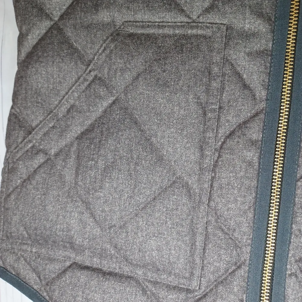 J. Crew Factory Excursion Down Puffer Vest Quilted Women SZ XS Gray - Image 6