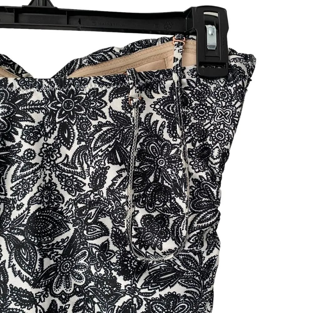 Allihop Anthropologie One Piece Swimsuit Black White Floral Skirted Size small - Image 6