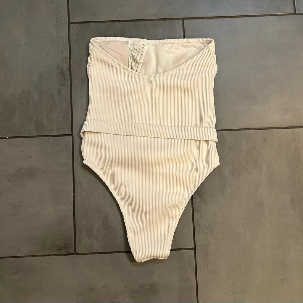 Abercrombie and Fitch Belted Ribbed One-Piece Swimsuit - Image 3