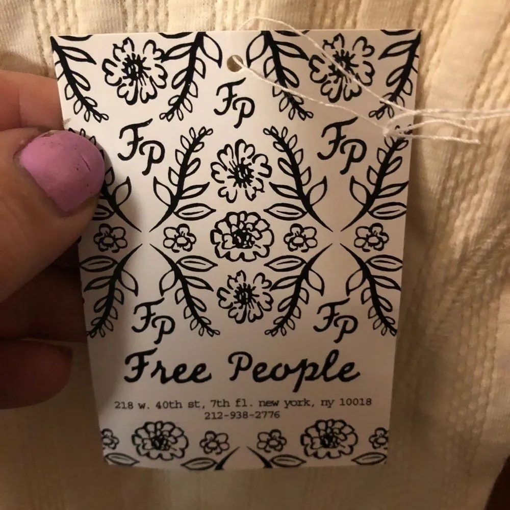𝅺FREE people top - Image 3