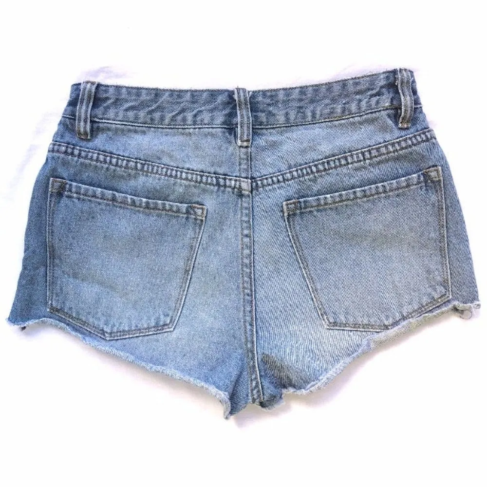 Distressed Easton Light Wash Denim Jean Shorts - Cheeky HiWaist 25 - Image 4