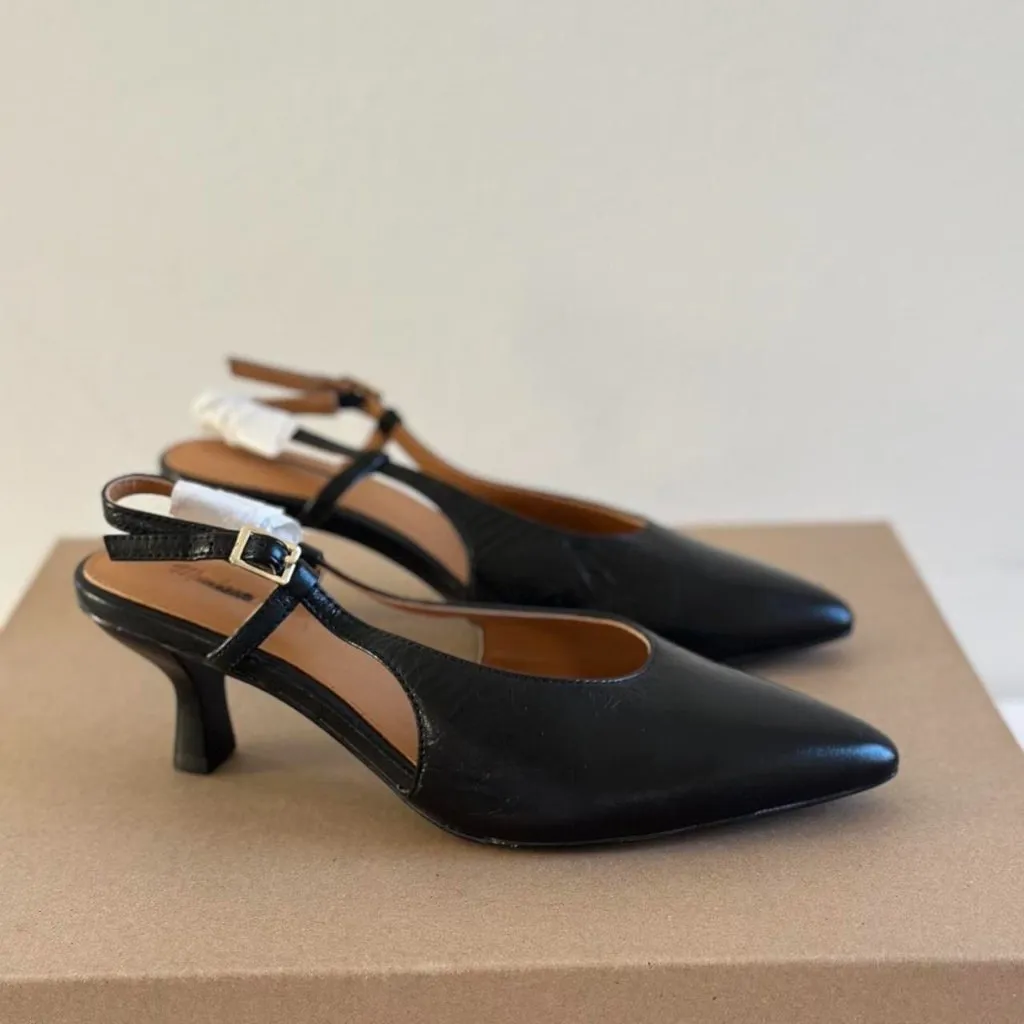 Madewell The Debbie Slingback Pump in True Black, Size 7 - Image 4