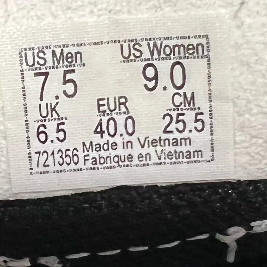 Vans NEW Unisex UltraRange EXO Shoe Size 7.5 or 9 #B1610A - Image 7