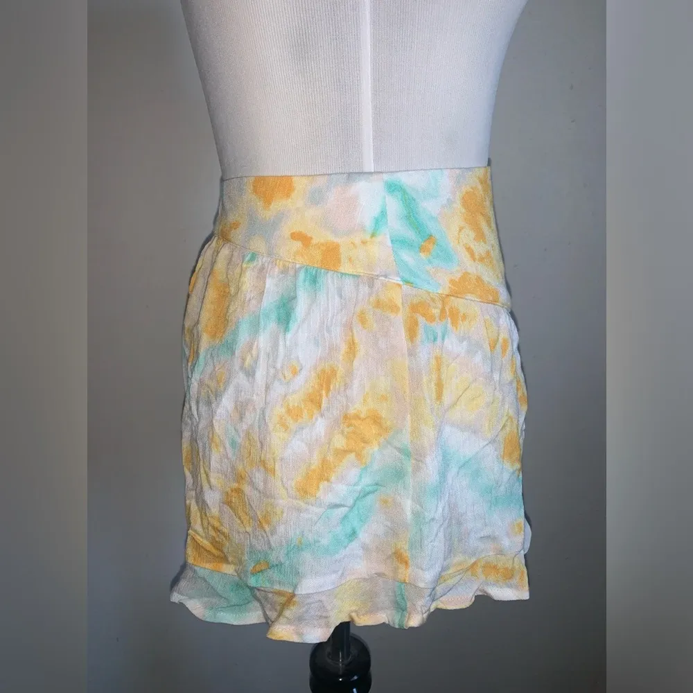 Altar’d state spring Ruffle shorts - Image 4