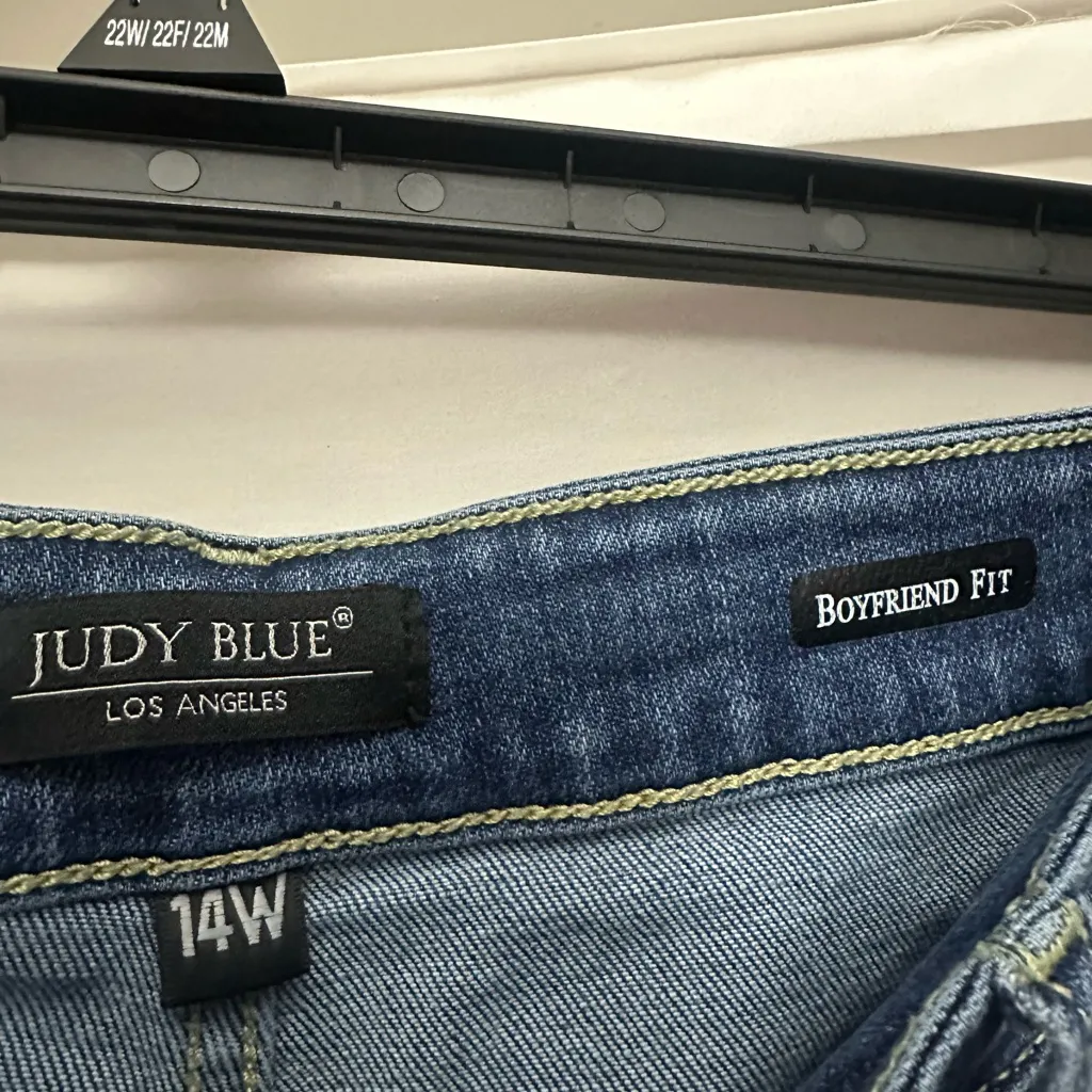 Judy Blue Bleach Wash Boyfriend Jeans Size 14W In Light Blue Stretch Denim 82335 - Image 5