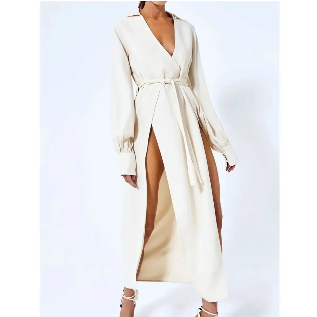 Alexis Ivory Shey‎ Satin Side Slits Crepe Style V-Neckline Dress size S - Image 2