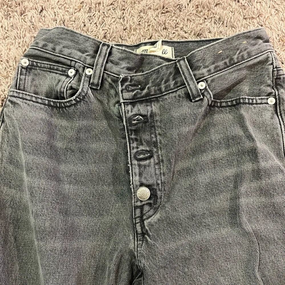 Madewell 90s Straight Jeans with Asymmetrical Button Closure - Image 4