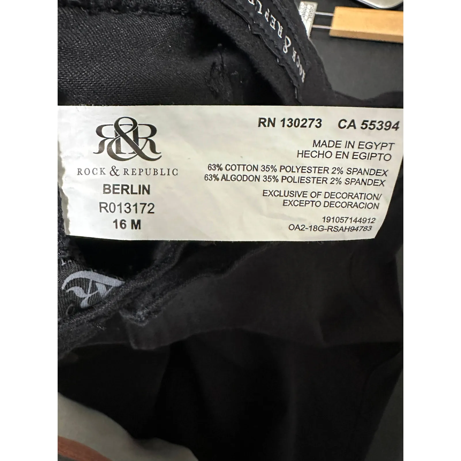 Rock & Republic Jeans Women 16M Black Berlin Distressed Cotton Blend Skinny - Image 6