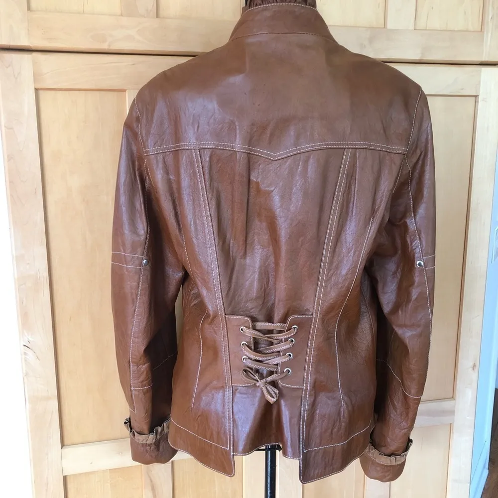 BELLUCCI Italian soft brown Leather romantic Jacket size Medium - Image 5
