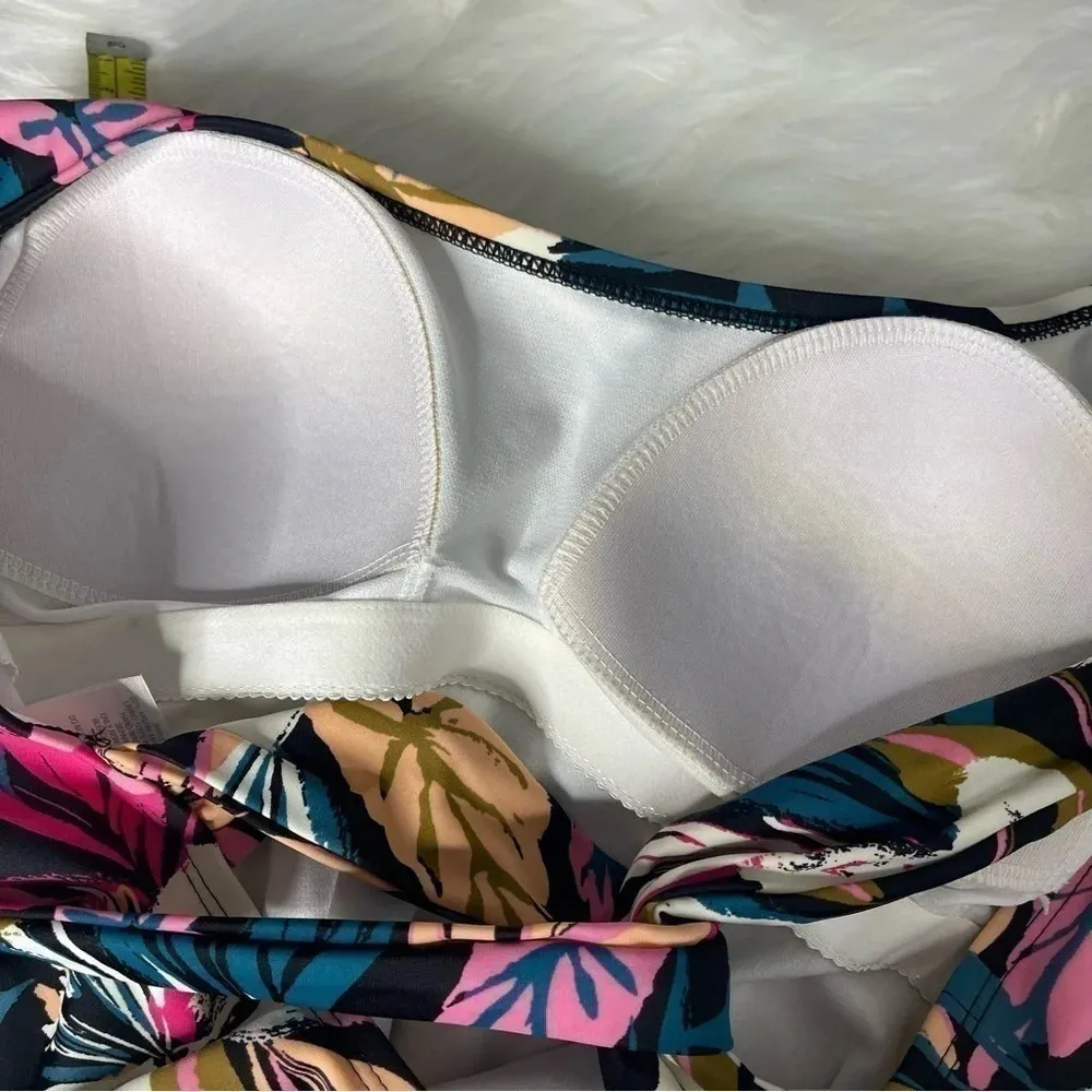 Kona Sol Swim Women’s Twist Back One Piece Bathing Suit Size Large - Image 5