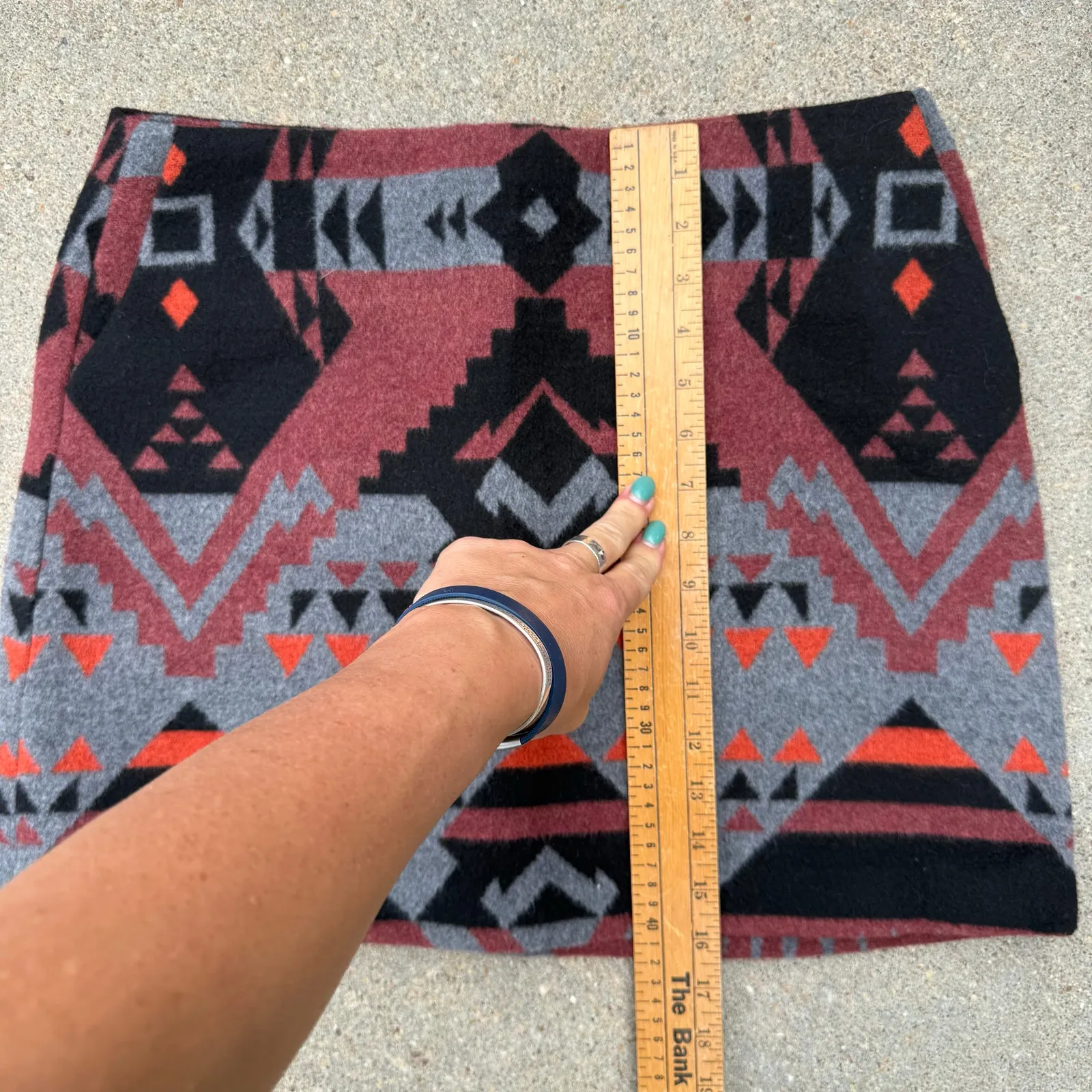 Gap Mini Skirt Wool Blend Aztec Print Red Black Southwest Ski Bell NWT Size 8 - Image 8