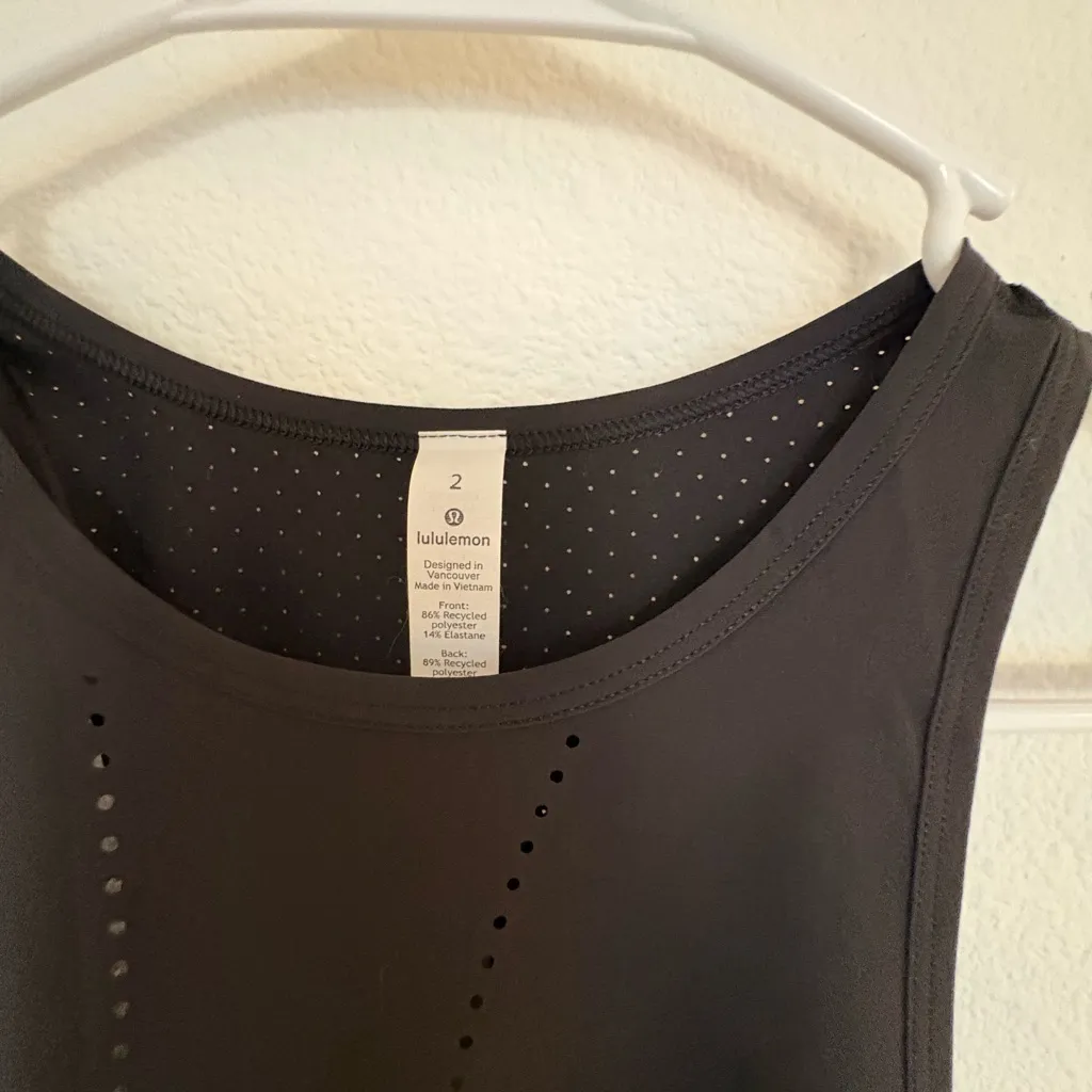 Lululemon Find Your Pace Tank Size 2 Black - Image 4