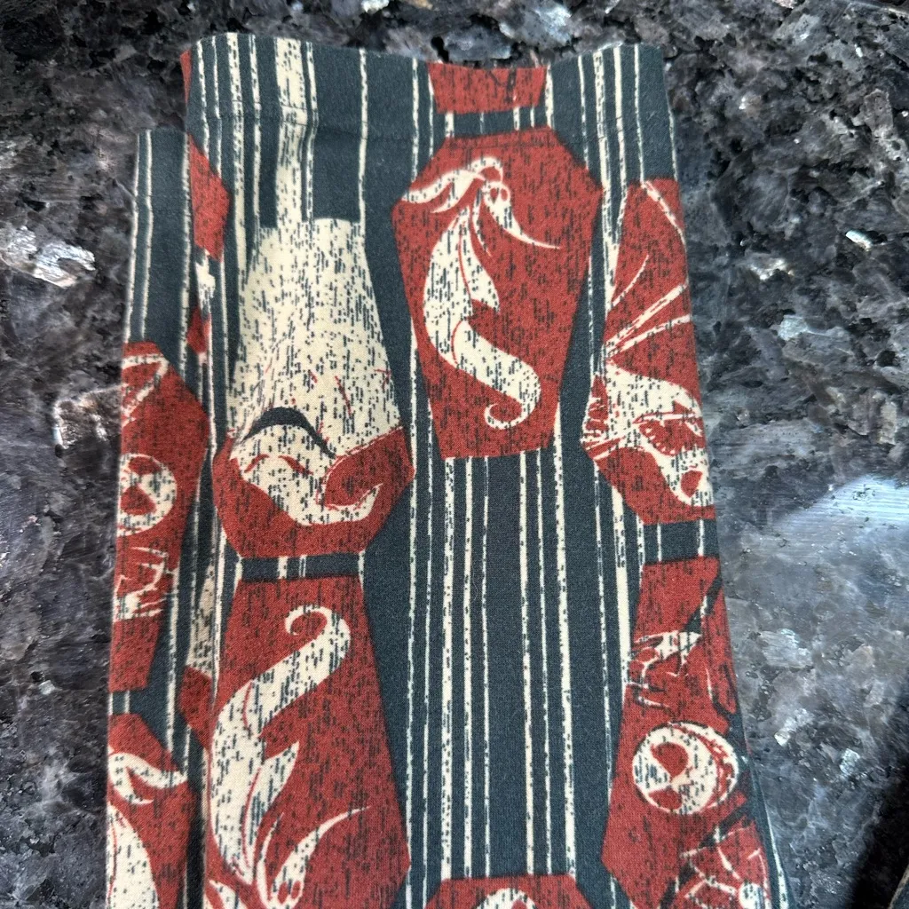 LuLaRoe Disneys Nightmare Before Christmas Leggings Plus Size 1X TC Tall & Curvy - Image 4