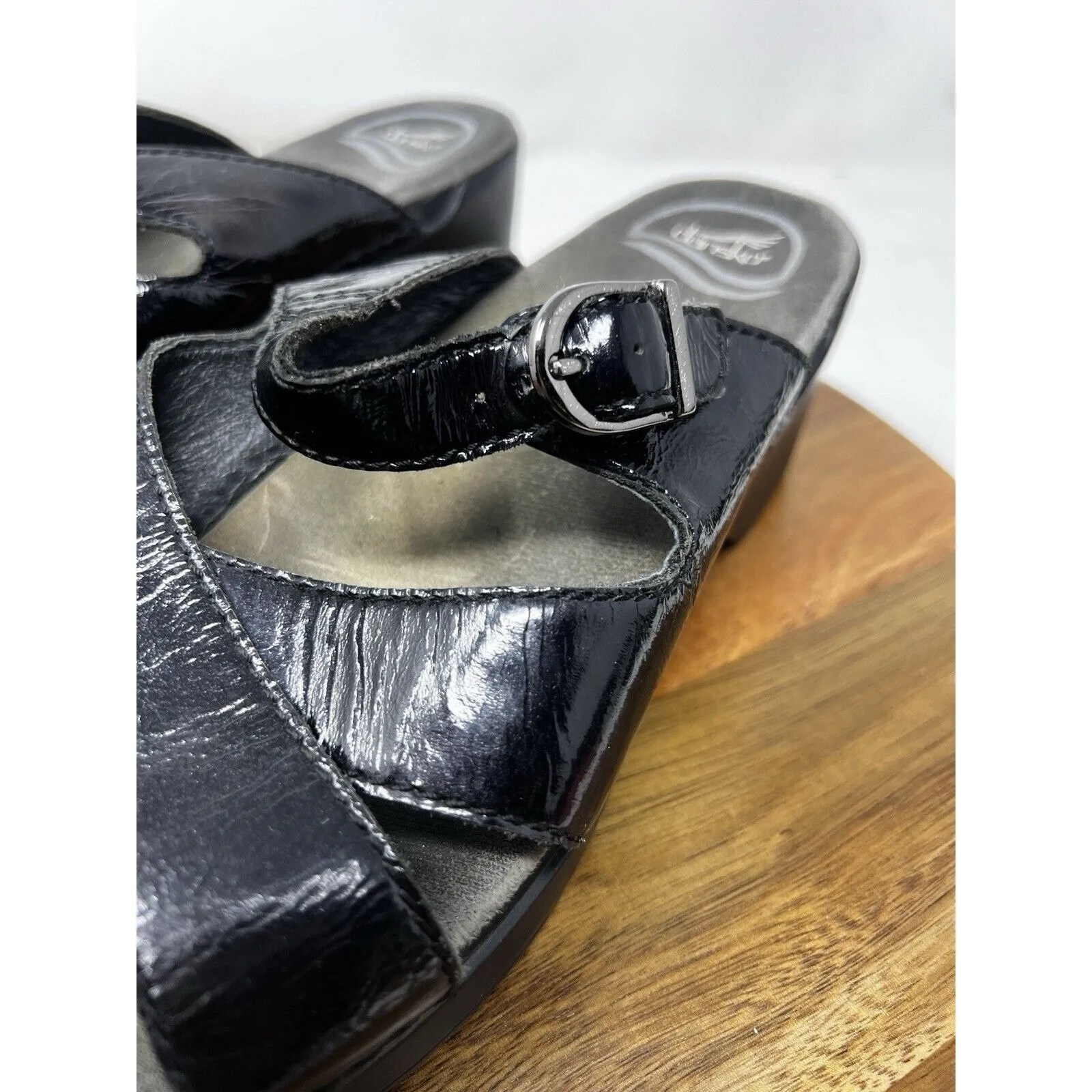 Dansko Sandals Womens 40 9.5 Sela Patent Leather Buckle Comfort Black‎ Clog - Image 4