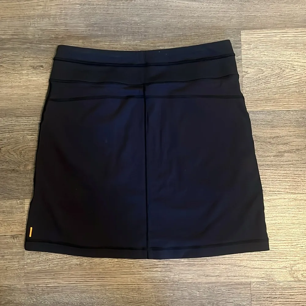 Lucy Black Spandex Athletic Pull On Skirt With Front Pockets Small - Image 3