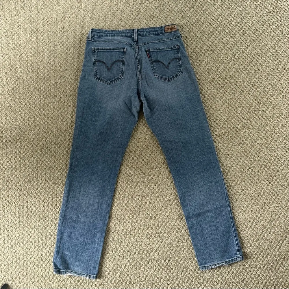 Levi’s Mid Rise Skinny Jeans - Image 4