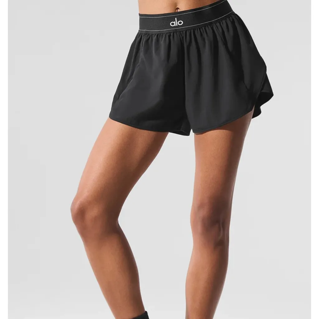 Alo yoga  Women's match point Shorts - Image 3