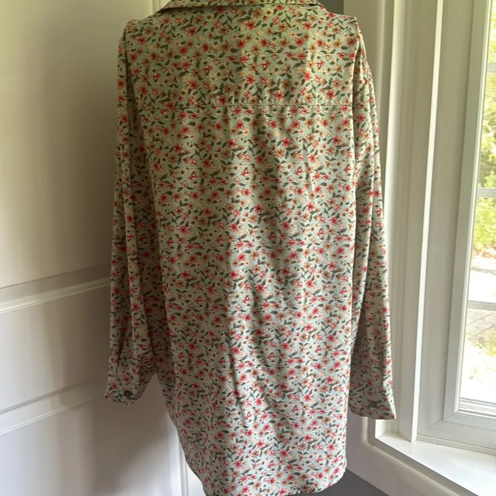 POL button down a collared long sleeve front pocket, Shacket - Image 3