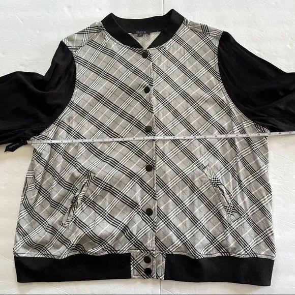 Torrid Black White & Pink Plaid Twill‎ Bomber Jacket - Image 11
