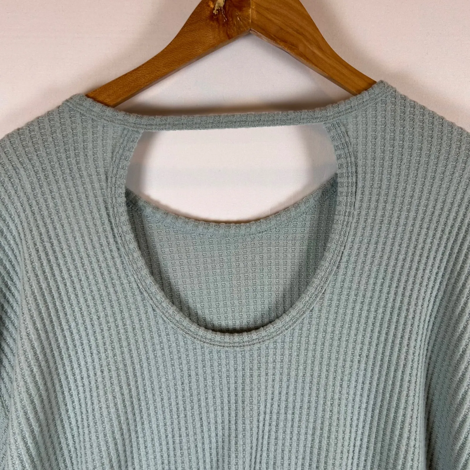 NWT Hollister Womens XS Waffle Knit Tie Front Long Sleeve Top Cutout Back‎ - Image 9