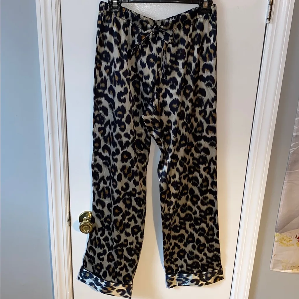 Victoria's Secret Animal Print Loungewear Size S - Image 8