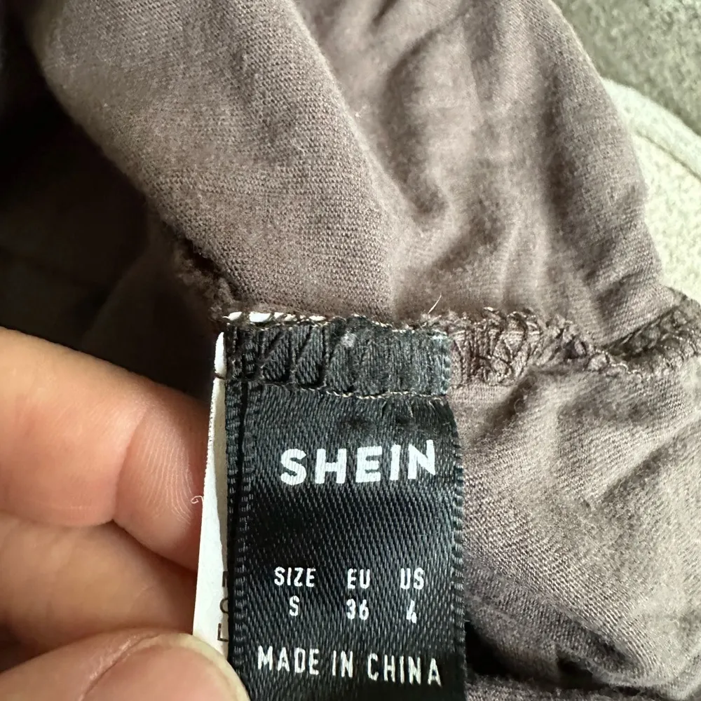 Women’s Shein oversized shirt S - Image 2