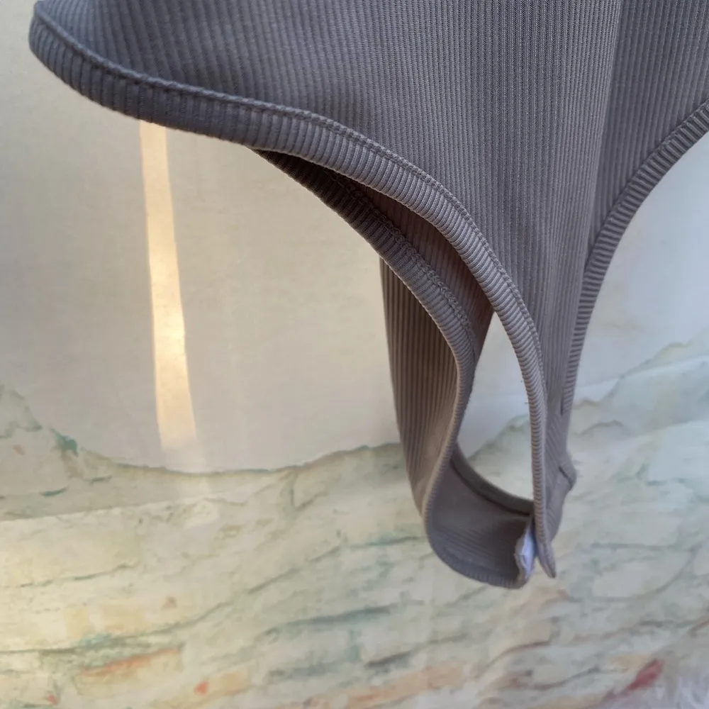 ⬇️ 2 Marked Listings for $25 - Solid Ribbed Slinky Criss Cross Bodysuit - Image 9