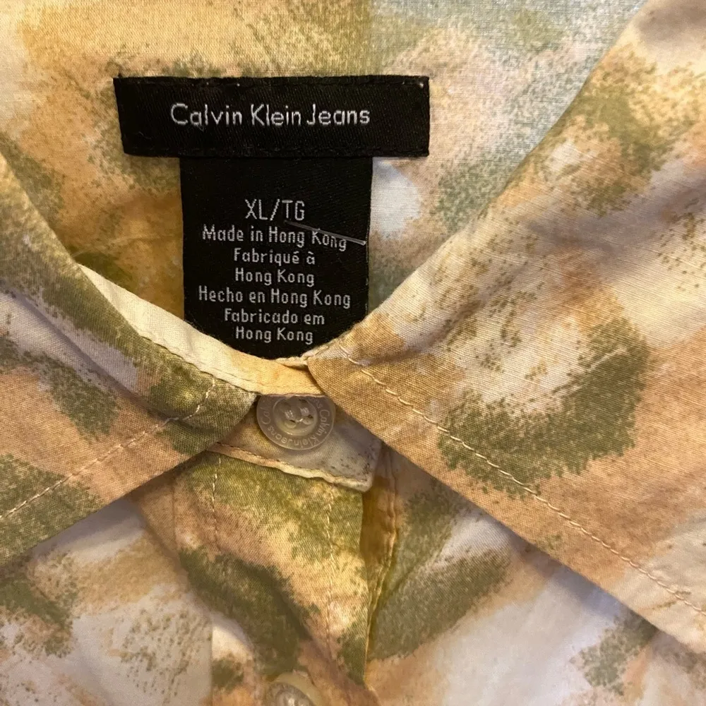 Calvin Klein Nwt XL  BUTTON  DOWN TOP - Image 97