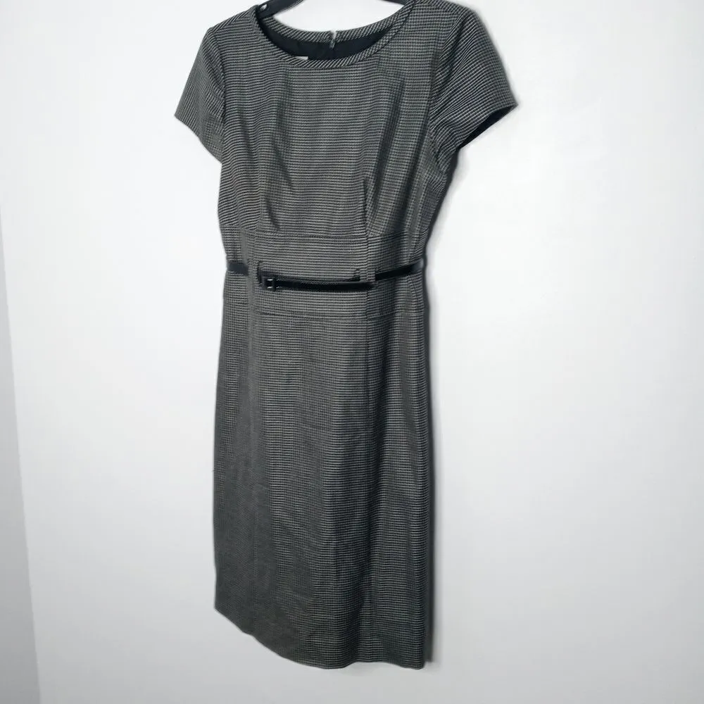 Armani Collezioni sheath  dress with belt size 4 - Image 2