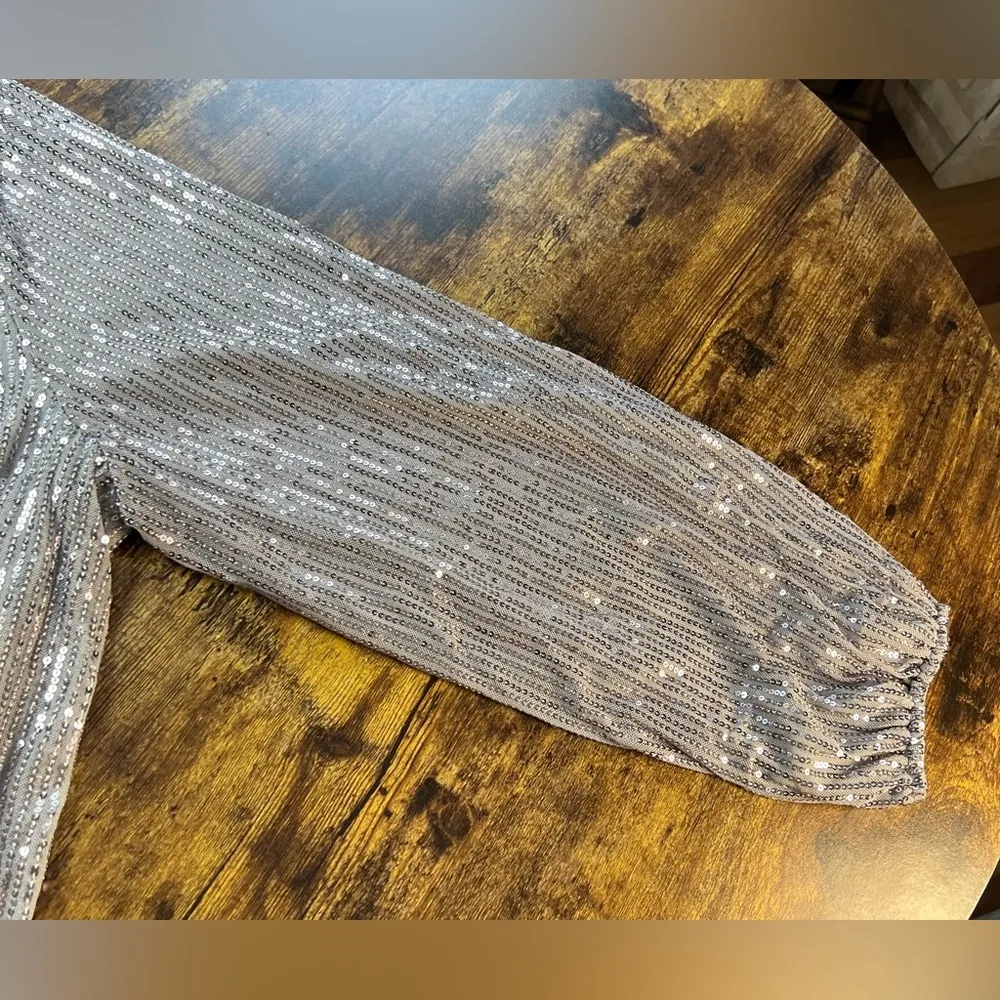 SHEIN Curve | ladies plus size sequin top. Size: 3XL - Image 8