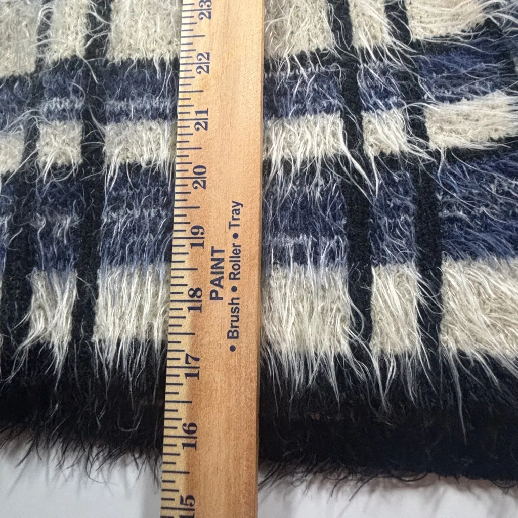 Chic Plaid Cardigan - Image 7