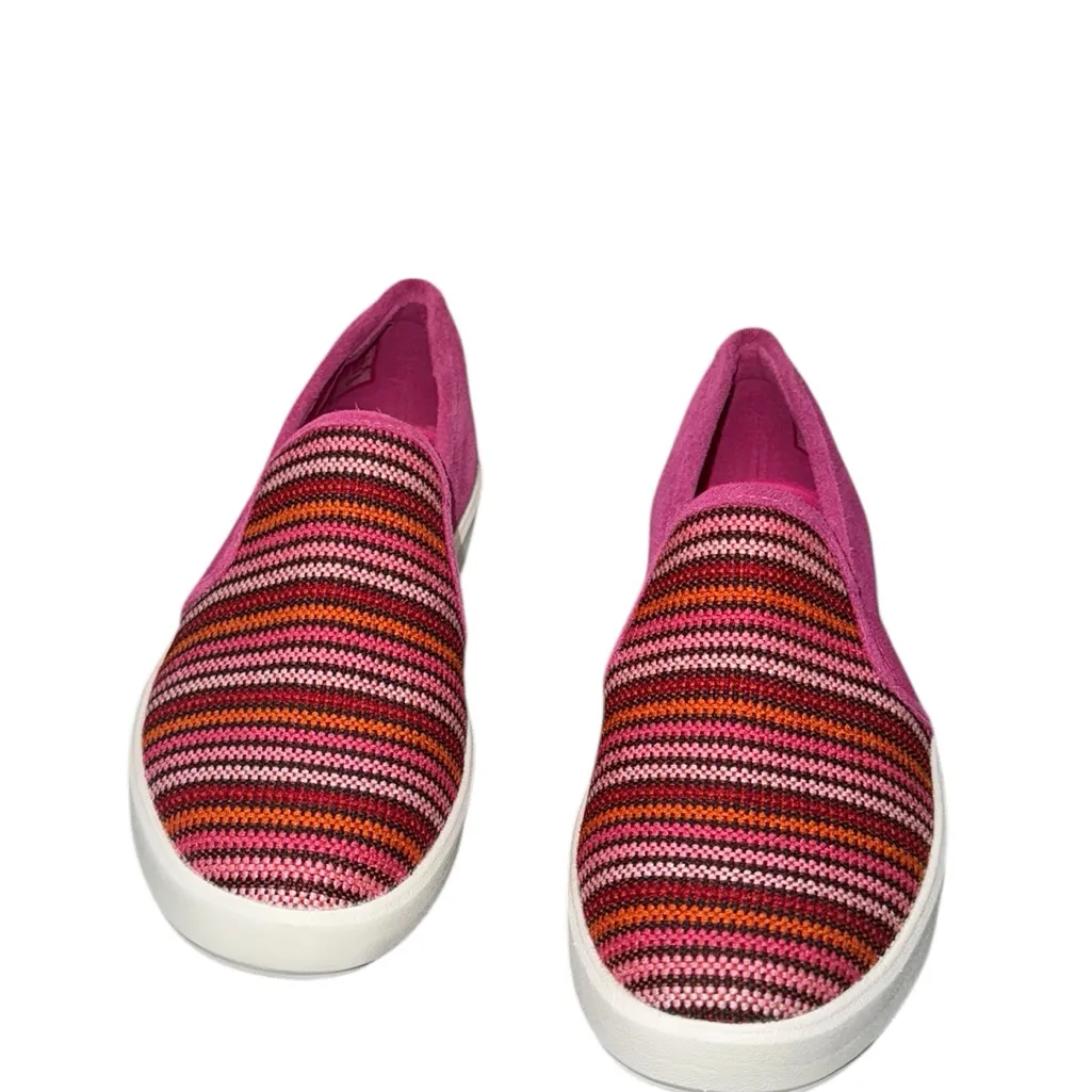 NEW Clarks Layton Petal 9W WIDE Slip On Comfort Sneakers fuchsia Pink - Image 6