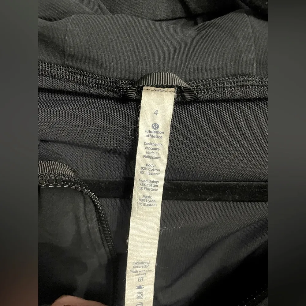 Lululemon Full Zip Black Hoodie Jacket Size 4 Thumb Holes - Image 6