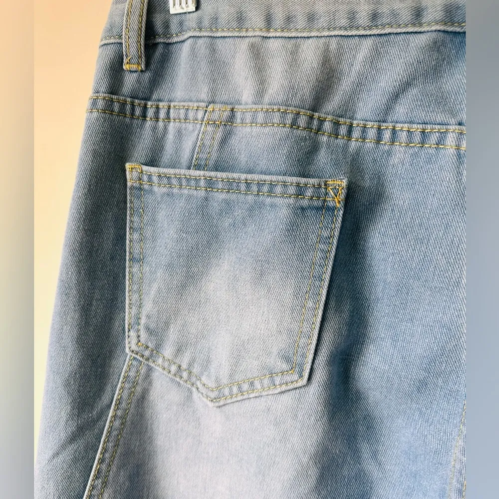 Light Blue Wash Jeans - Size XL - New with Tags - Image 12