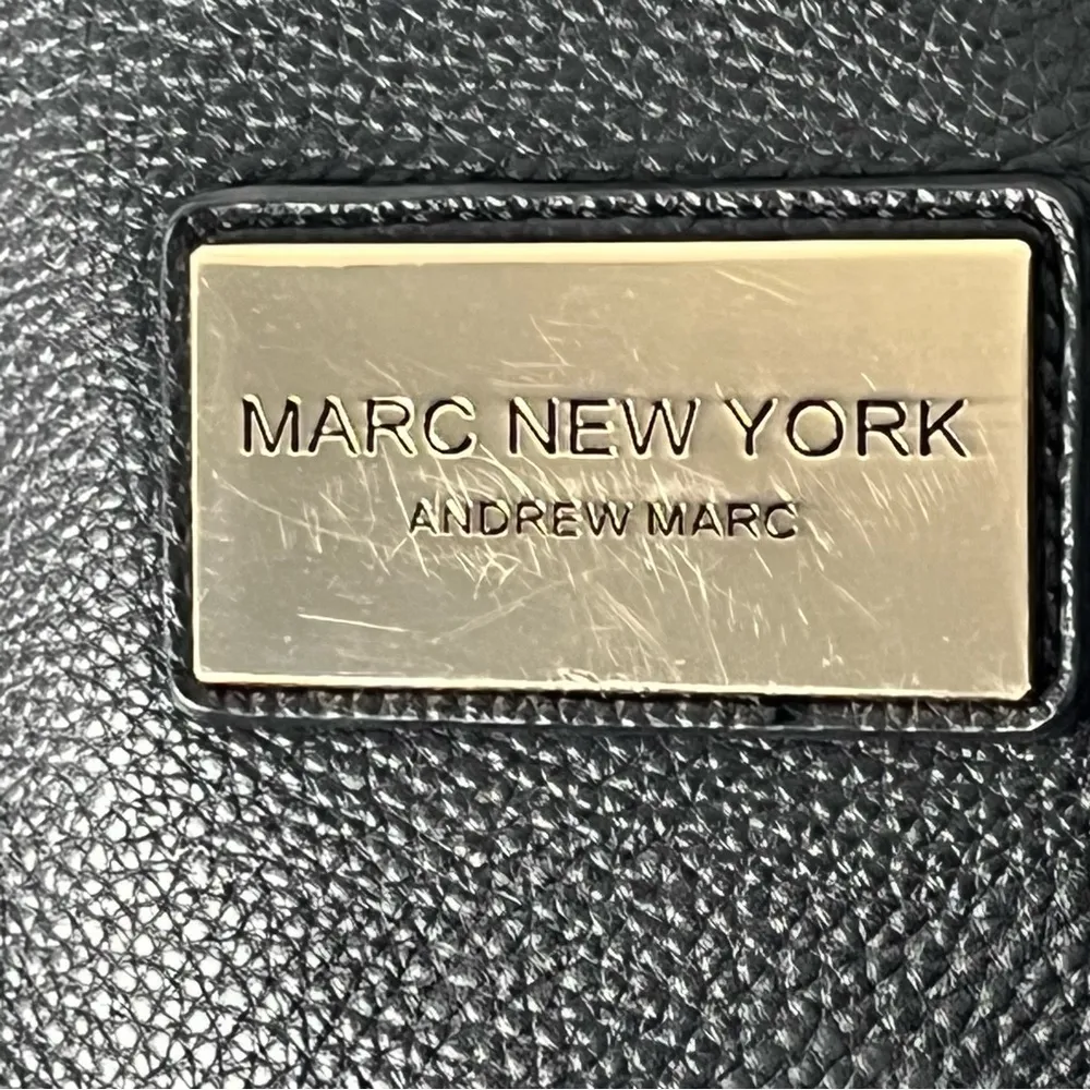 MARC NEW YORK Classic Gold Braided Shoulder Straps Magnetic Closure Tote Bag - Image 7