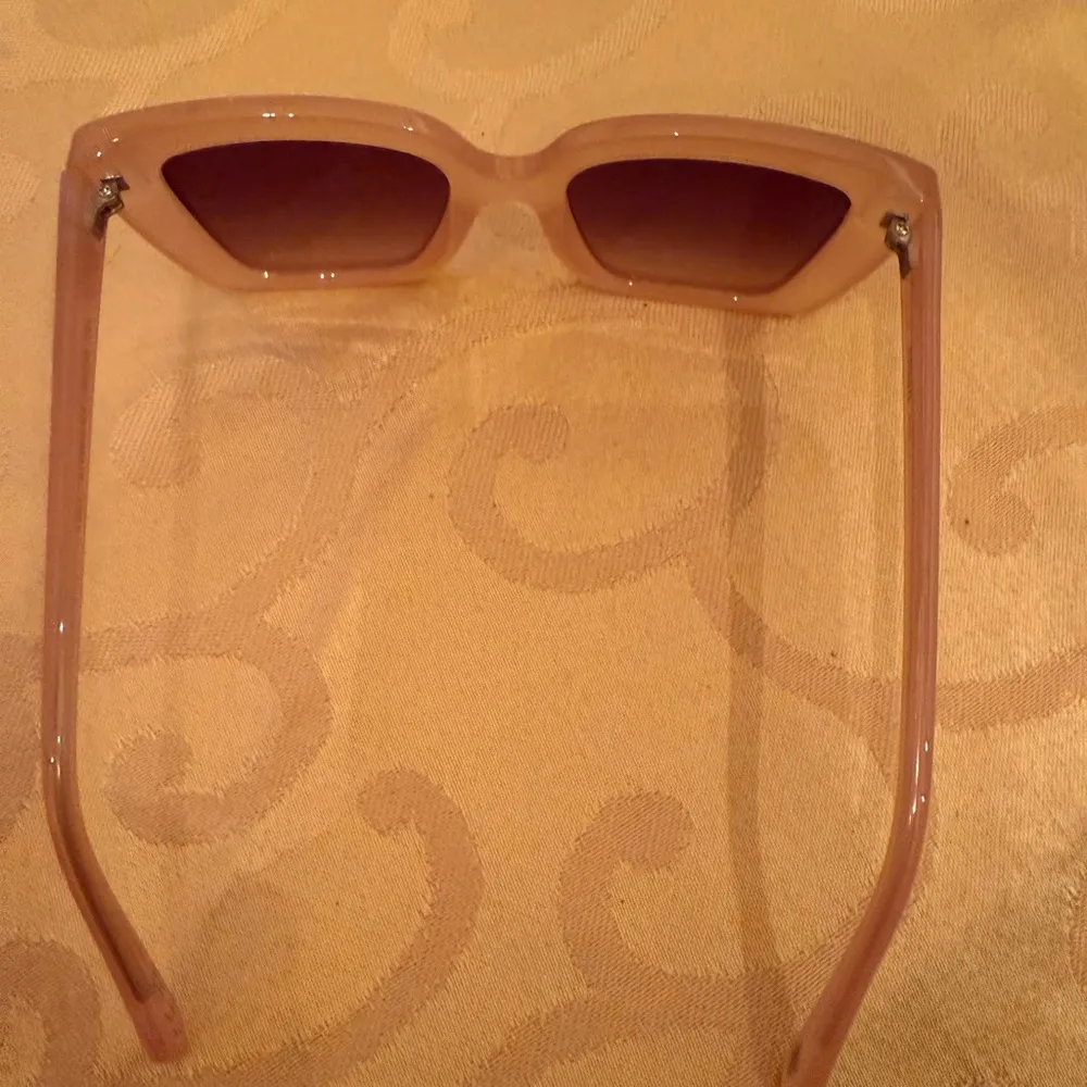Fossil  sunglasssses - Image 3