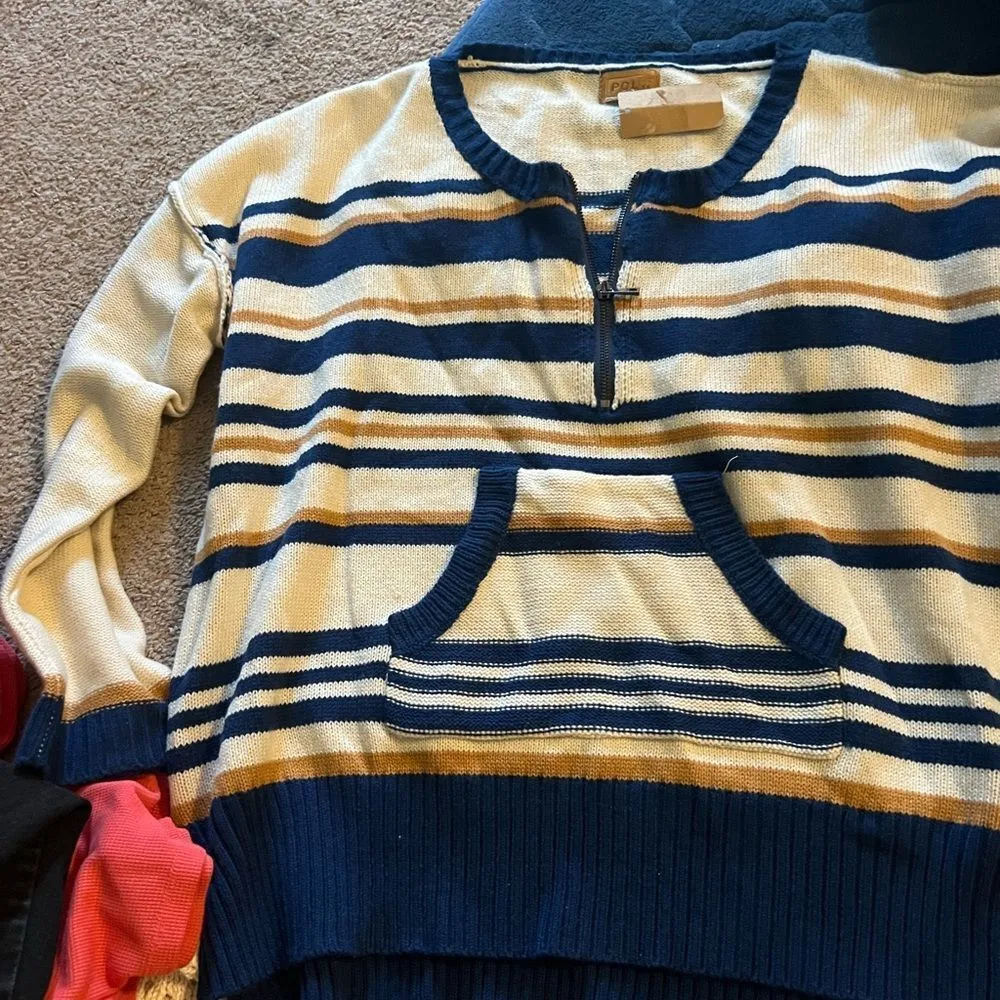 NWT pol medium sweater - Image 4